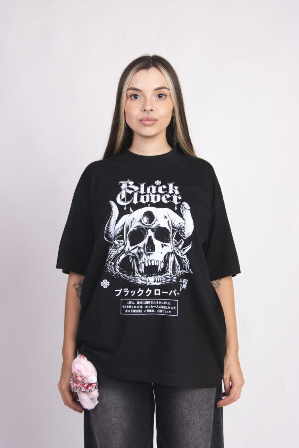 Remera Black Clover